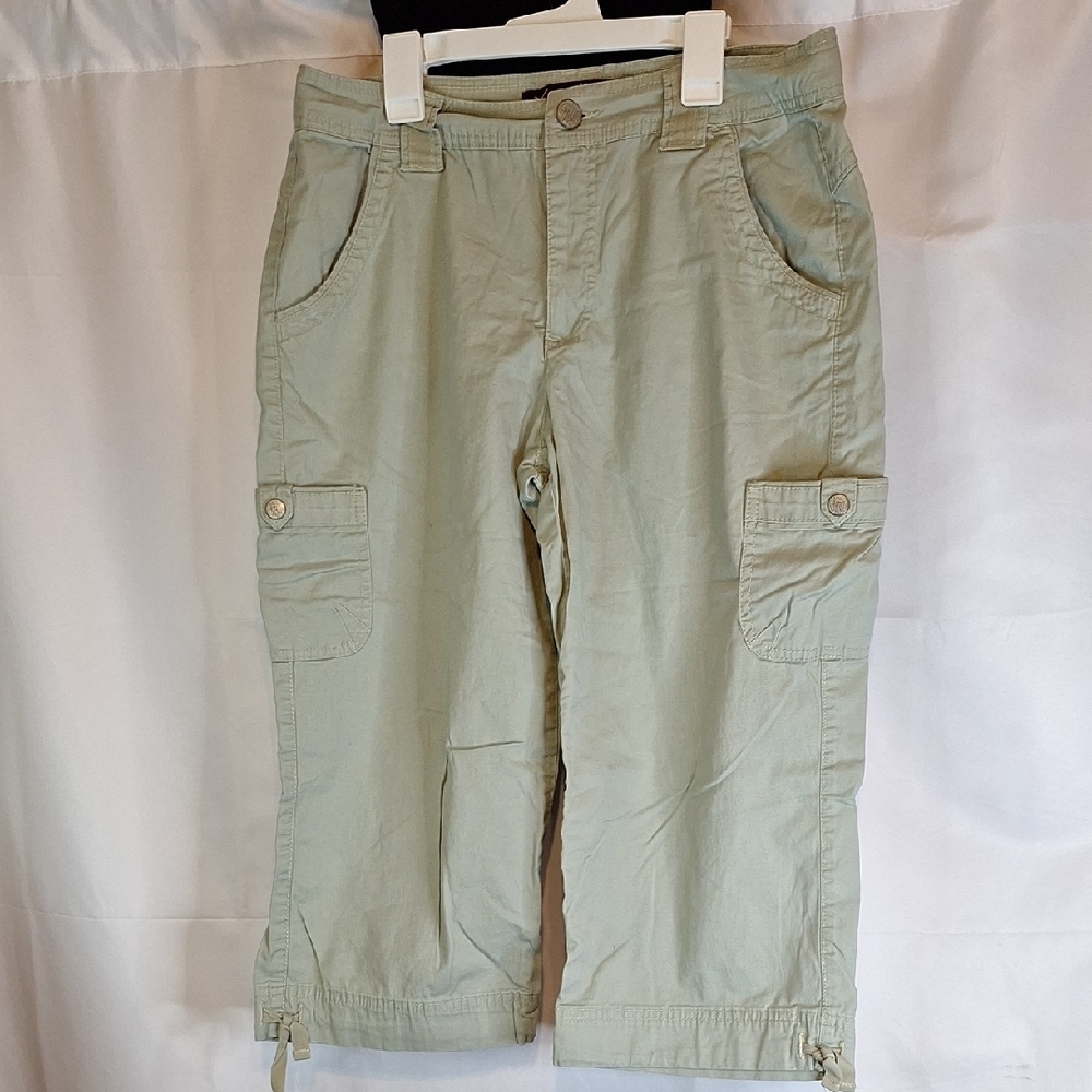 Gloria Vanderbilt  Capris with Relaxed Fit